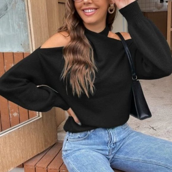 MODA ME COUTURE Sweaters - Crisscross Ruched Bishop Sleeve Sweater Black